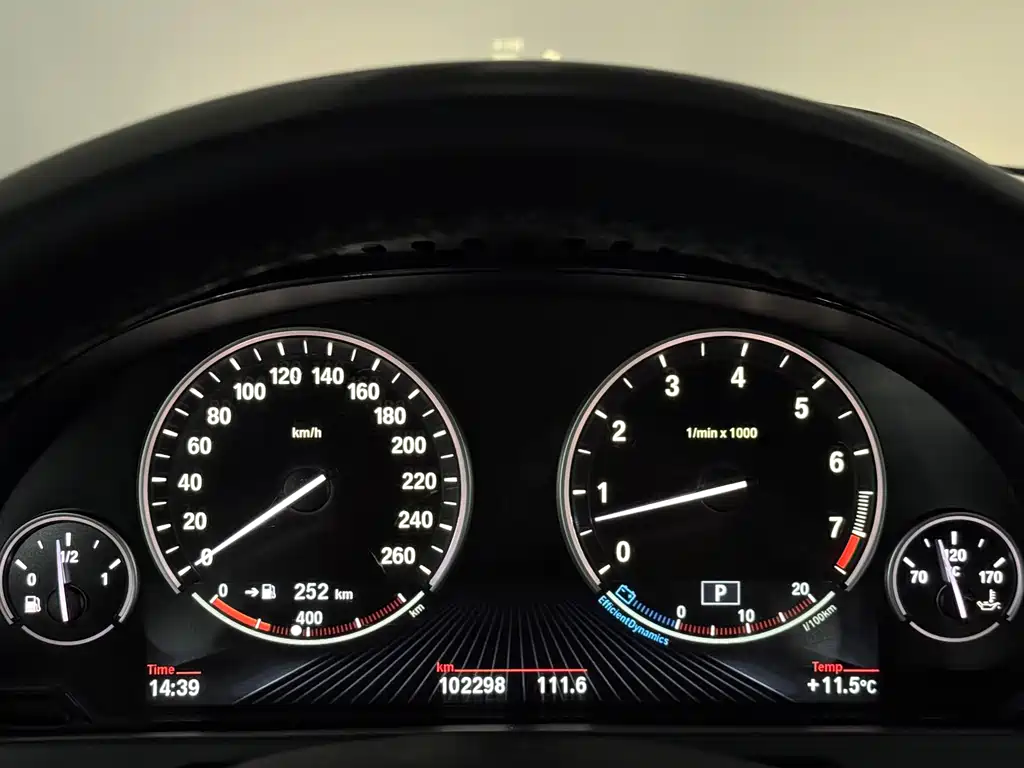 BMW X6 2015 — фото 13