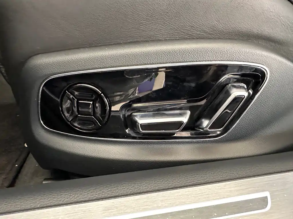 Audi A8 2023