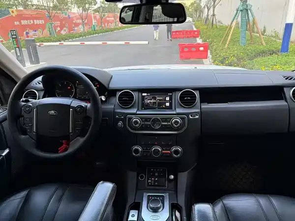 Land Rover Discovery 2016