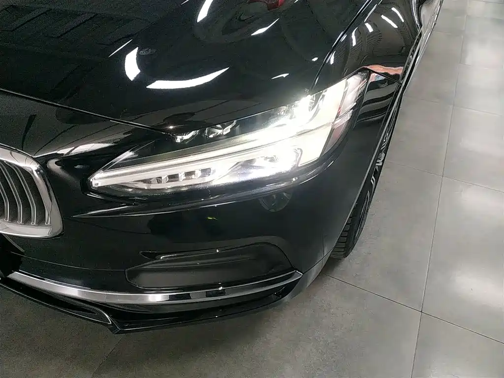 Volvo S90 2022 — фото 18