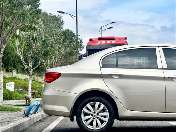 Roewe 350 2015