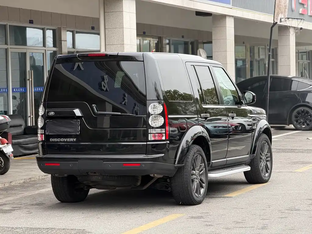 Land Rover Discovery 2016 — фото 15