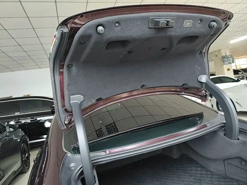 Jaguar XFL 2020 — фото 19