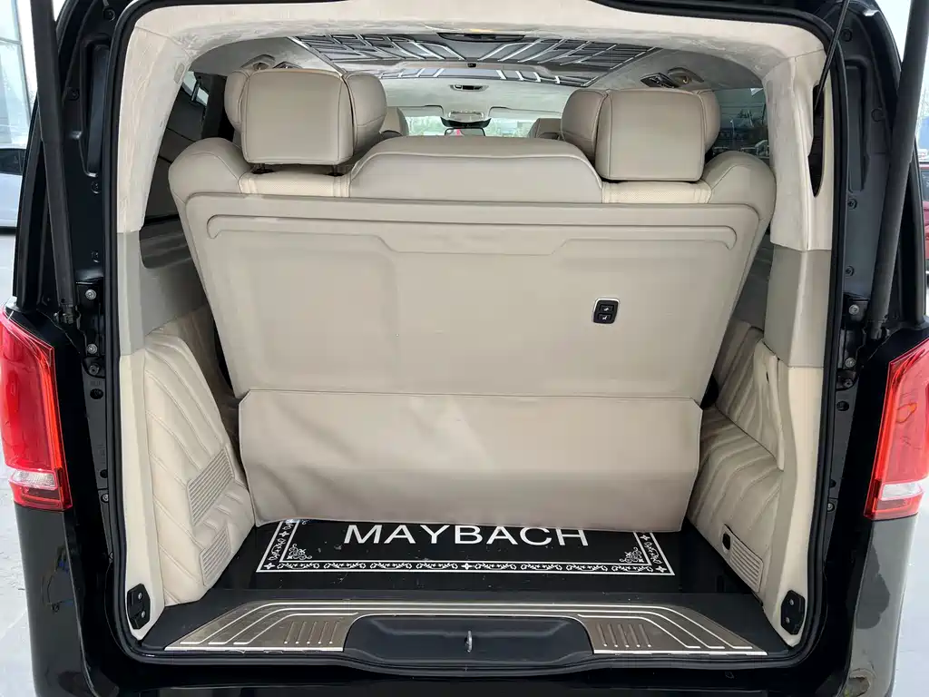 Mercedes-Benz V-Class 2022 — фото 11