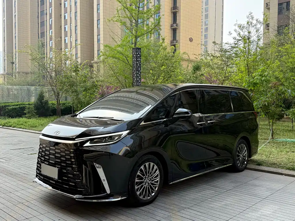 Lexus LM 2024