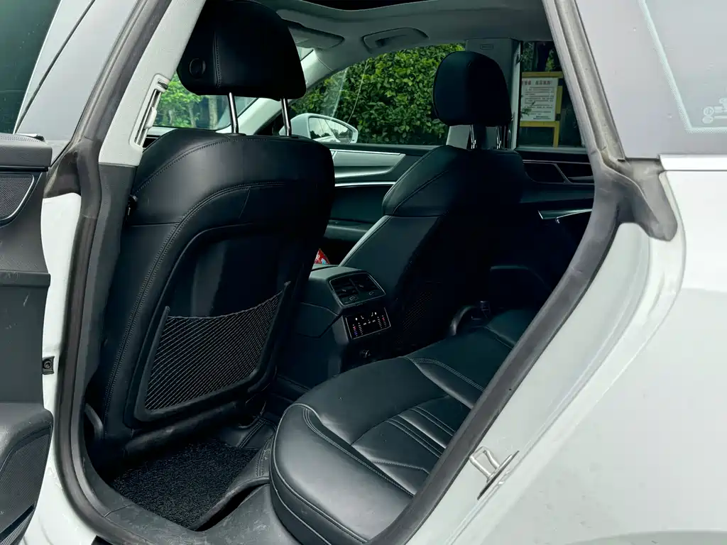 Audi A7 2023 — фото 6