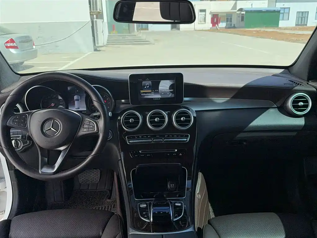Mercedes-Benz GLC 2019 — фото 13