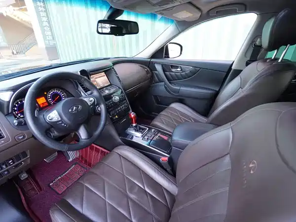 Infiniti FX 2011