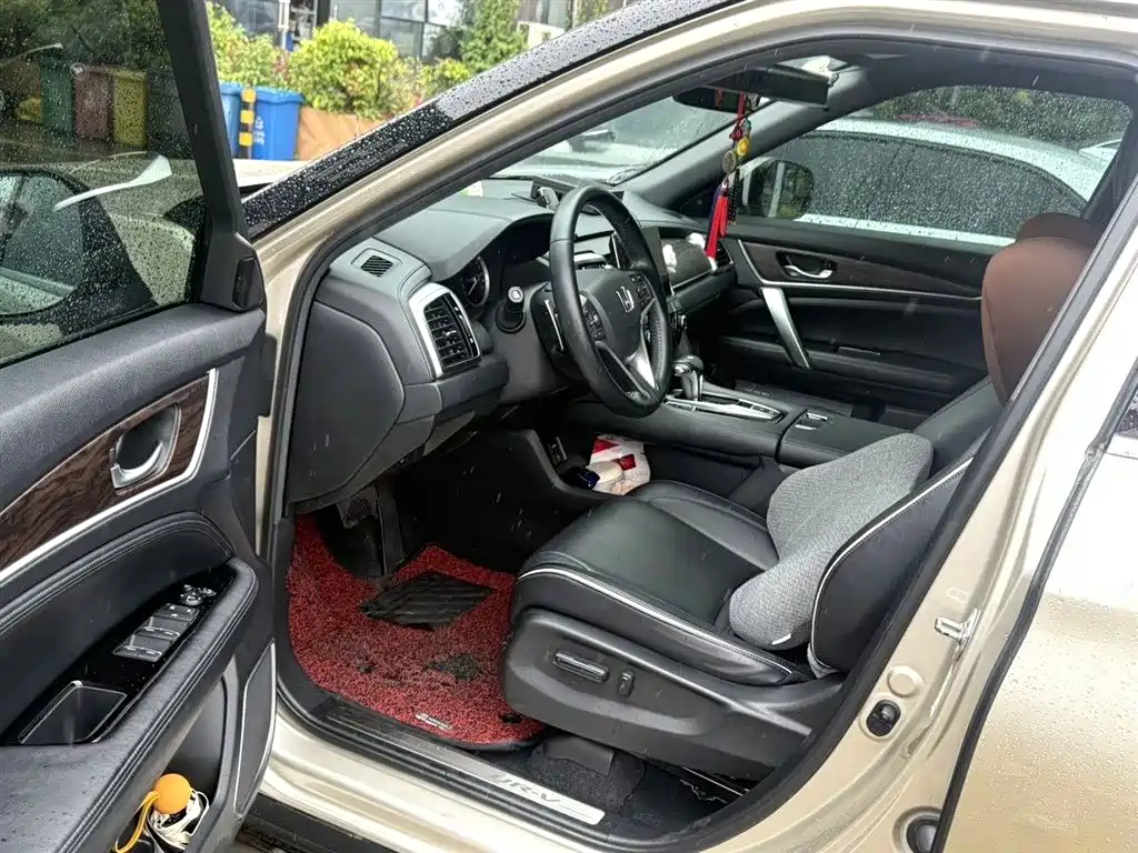 Honda UR-V 2017 — фото 8