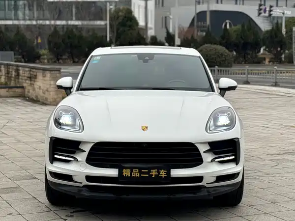 Porsche Macan 2021