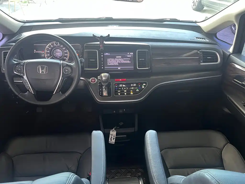 Honda Elysion 2018 — фото 17