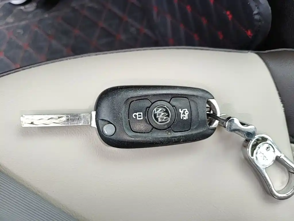Buick Verano 2017 — фото 9