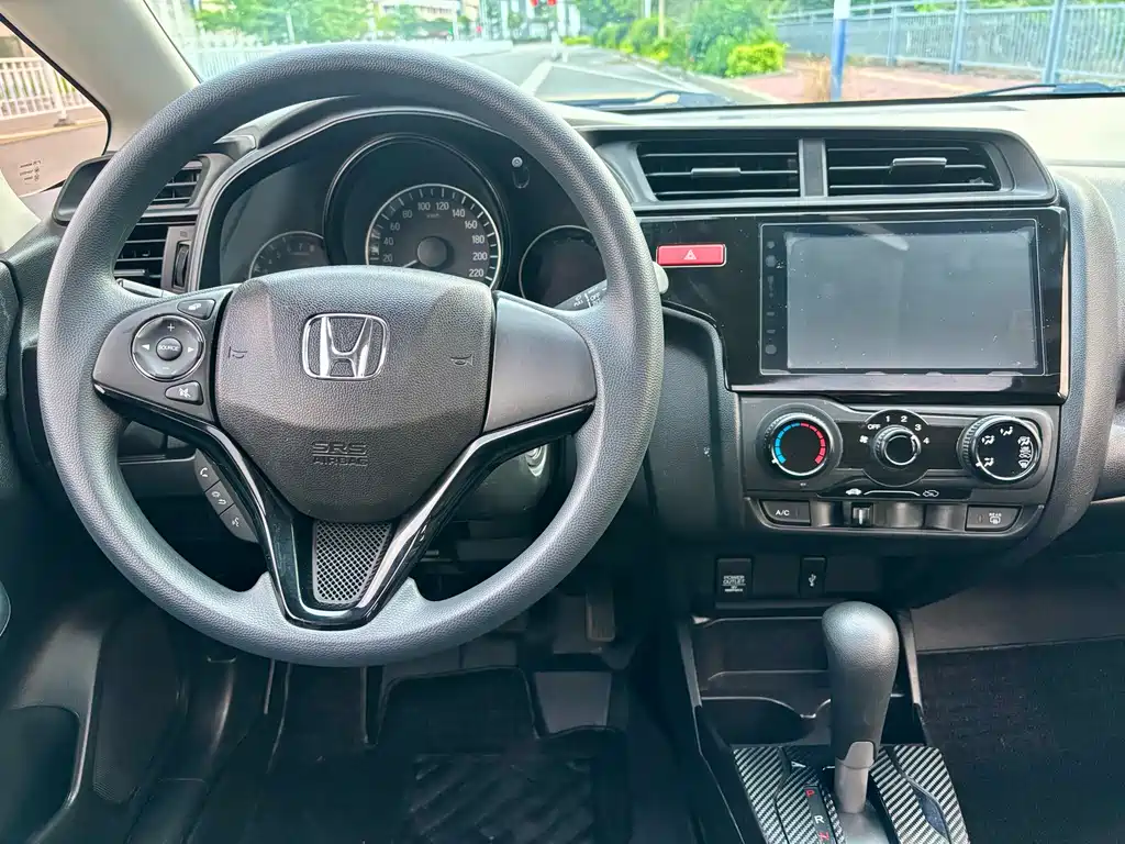 Honda Fit 2017 — фото 15