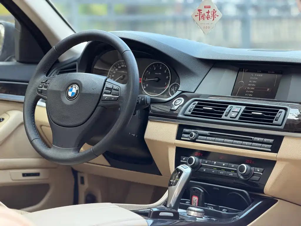 BMW 5 Series 2013 — фото 9