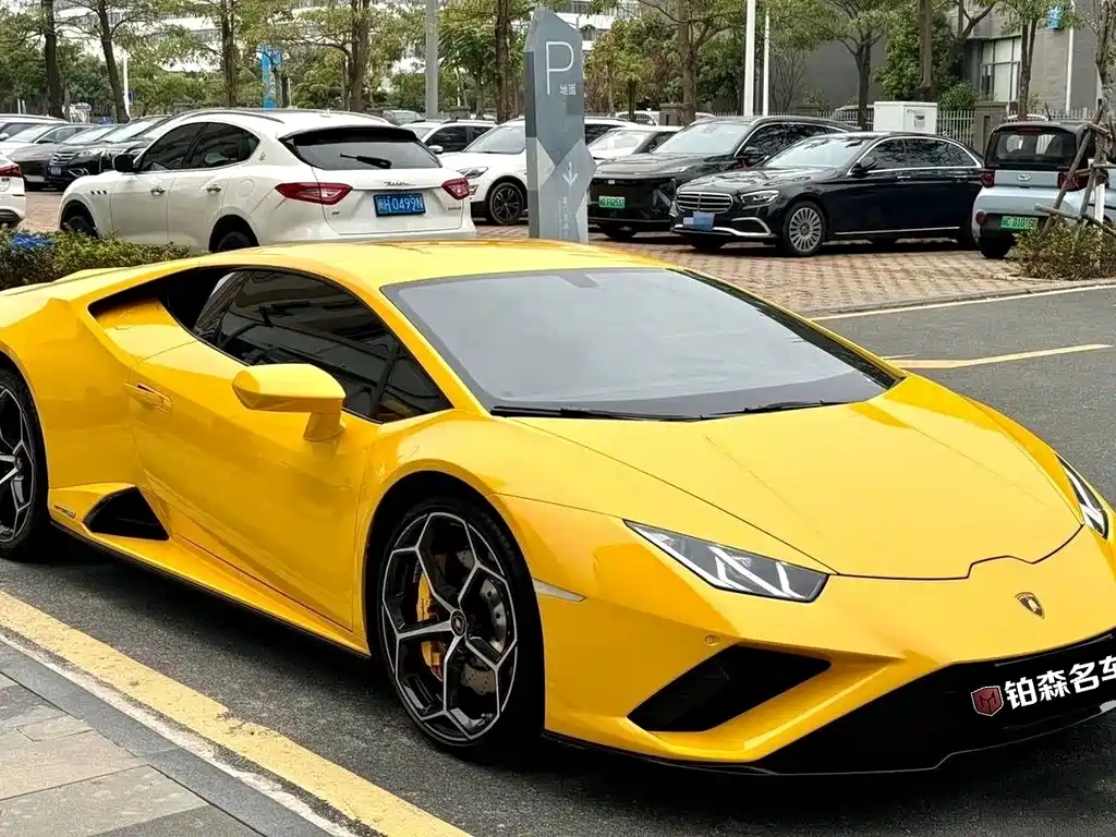 Lamborghini Huracan 2022 — фото 1