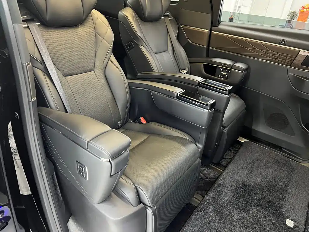 Toyota Alphard 2026 — фото 14