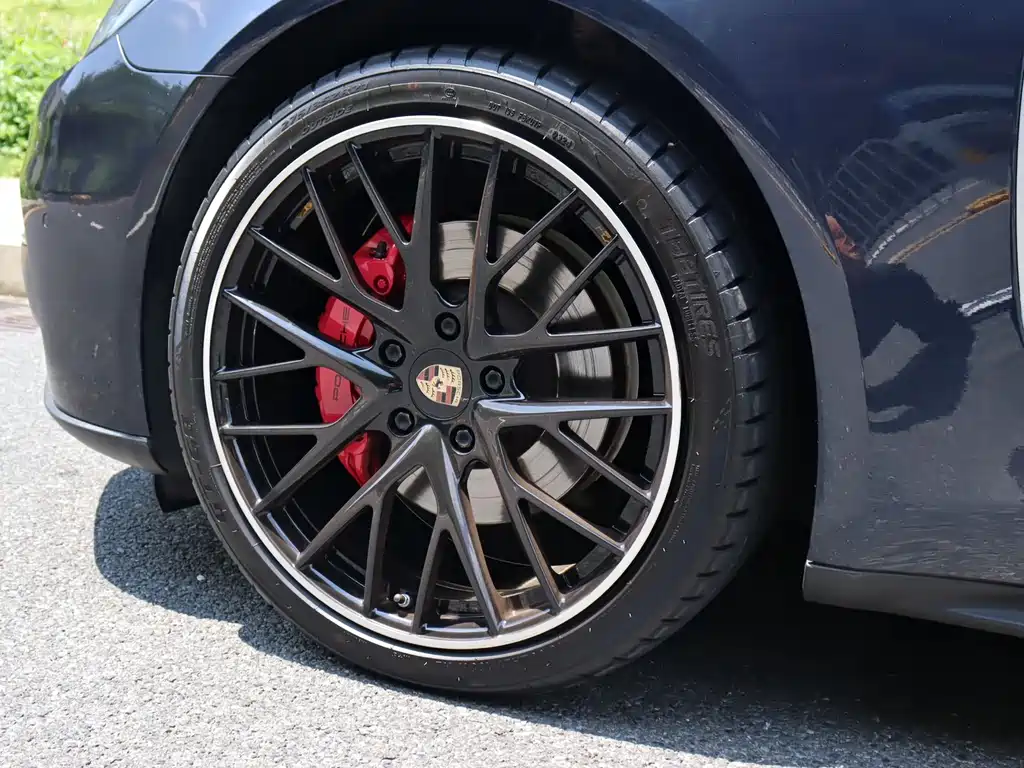 Porsche Panamera 2019