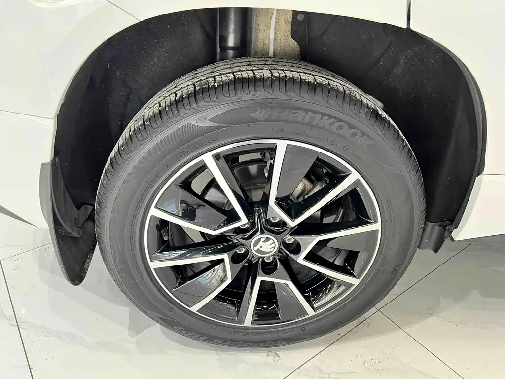 Skoda Karoq 2022 — фото 19
