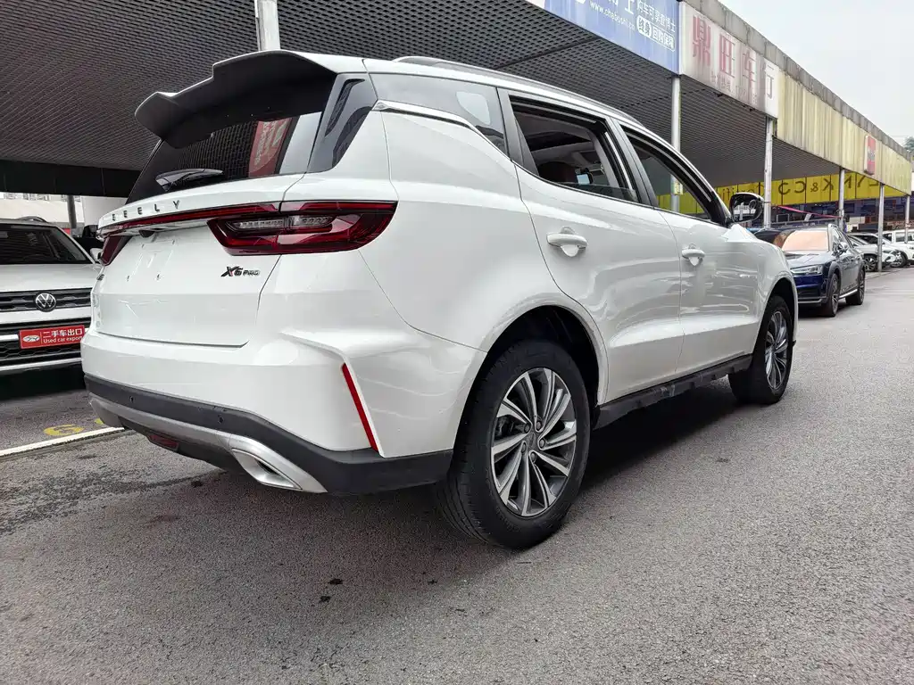 Geely Vision X6 2022