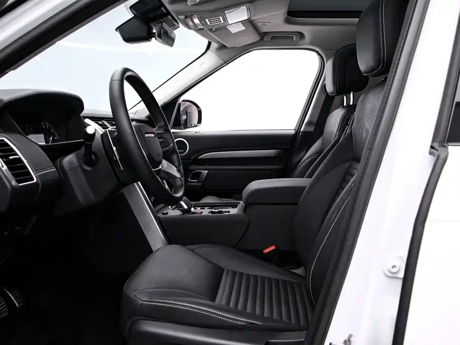 Land Rover Discovery 2023 — фото 15