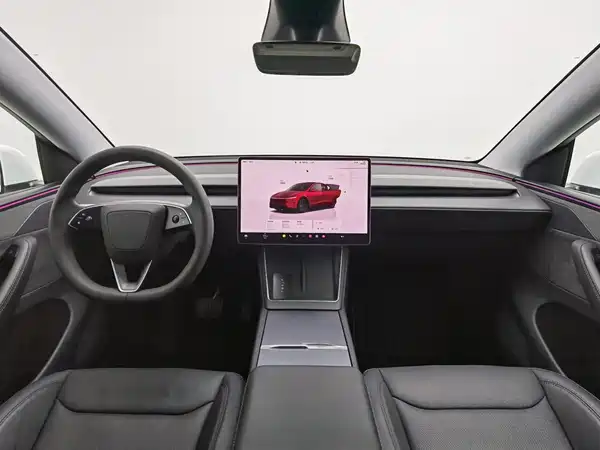 Tesla Model Y 2025