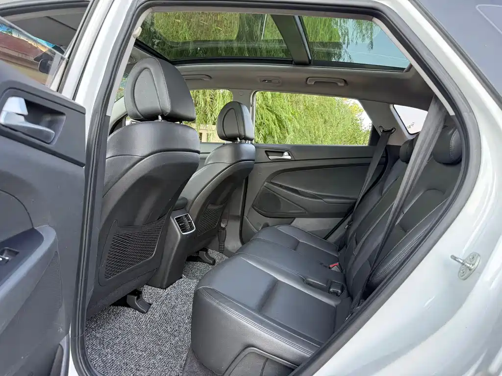 Hyundai Tucson 2019 — фото 8
