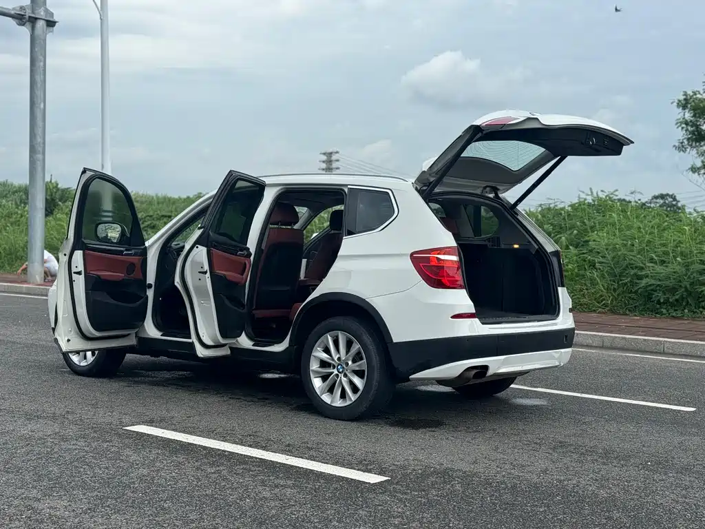 BMW X3 2013 — фото 27