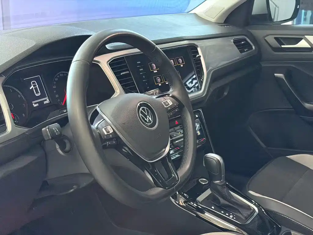 Volkswagen T-Roc 2022 — фото 18