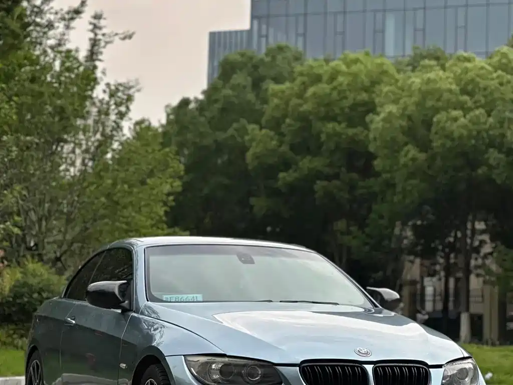 BMW 3 Series 2010 — фото 28