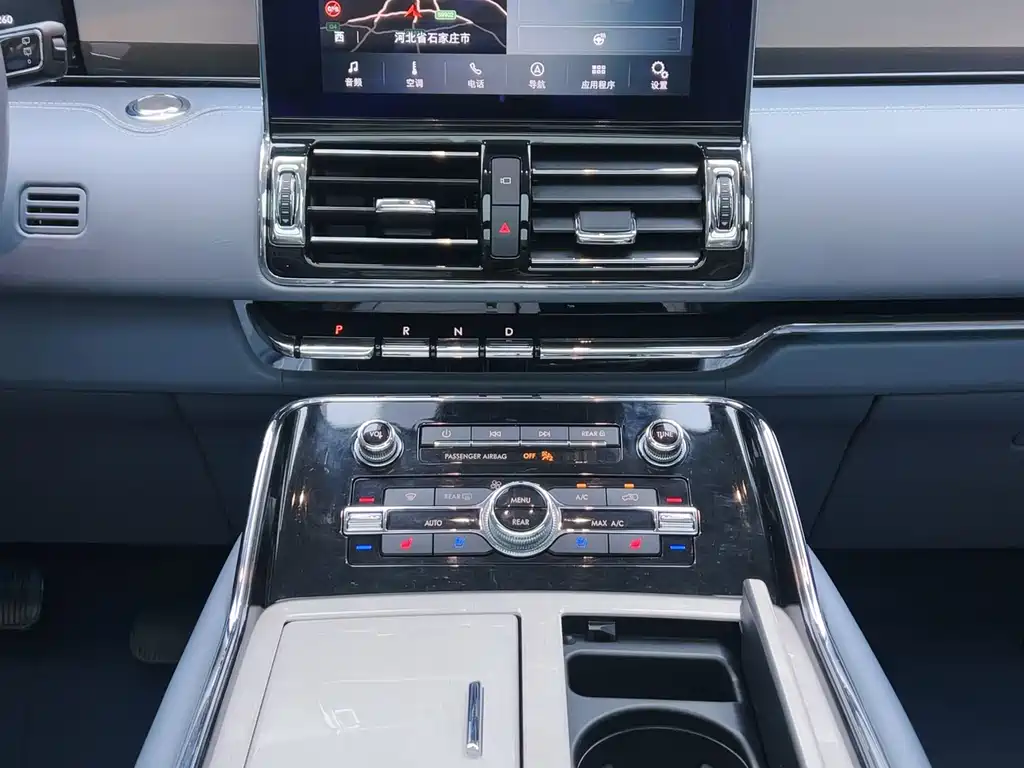 Lincoln Navigator 2020 — фото 16