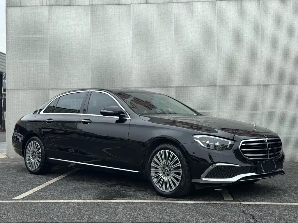Mercedes-Benz E-Class 2023 — фото 53