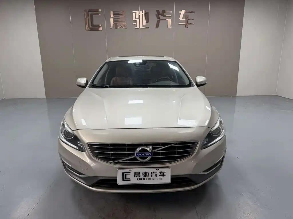Volvo S60 2017 — фото 2
