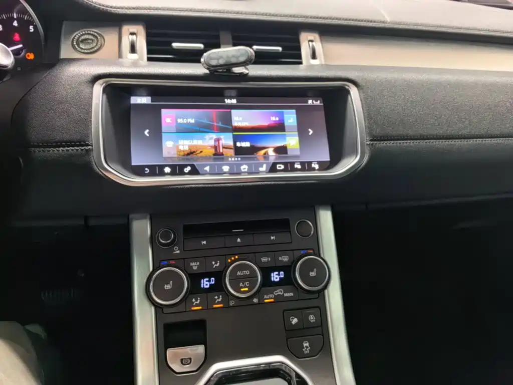 Land Rover Evoque 2018 — фото 13