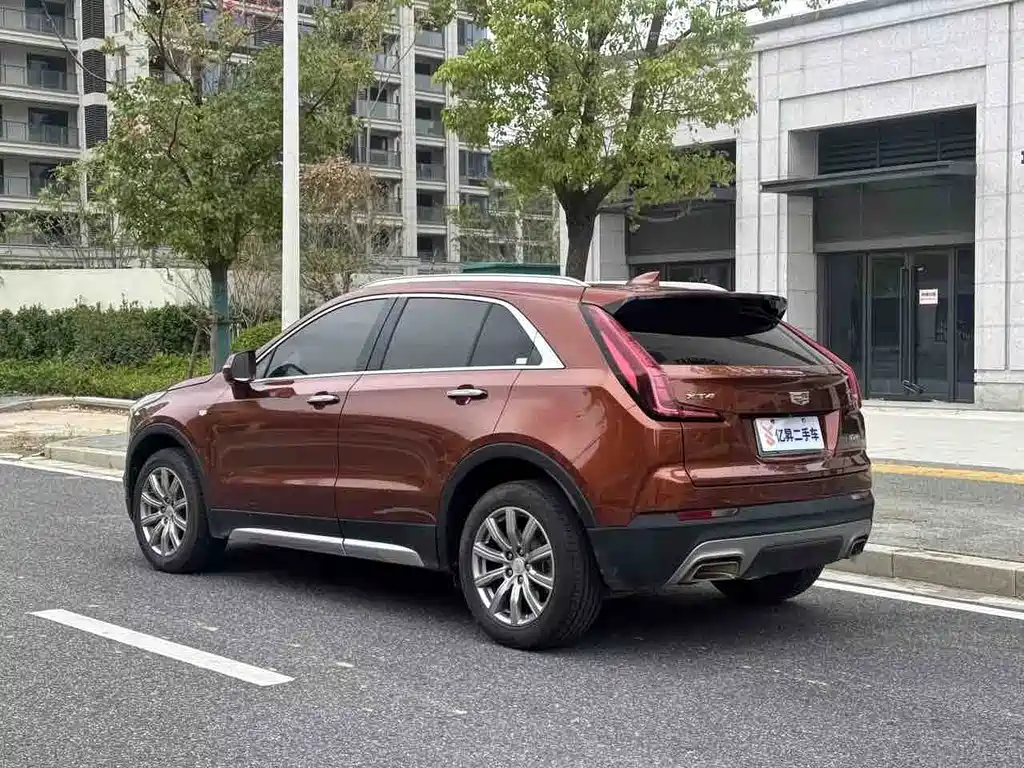 Cadillac XT4 2019 — фото 4