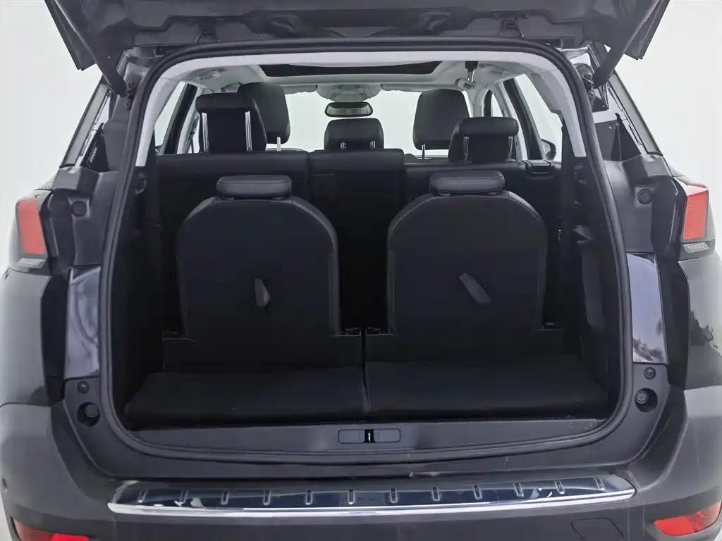 Peugeot 5008 2018 — фото 16