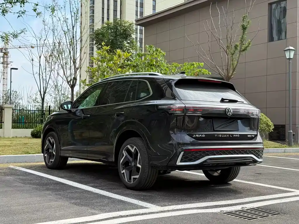 Volkswagen Tiguan L 2026