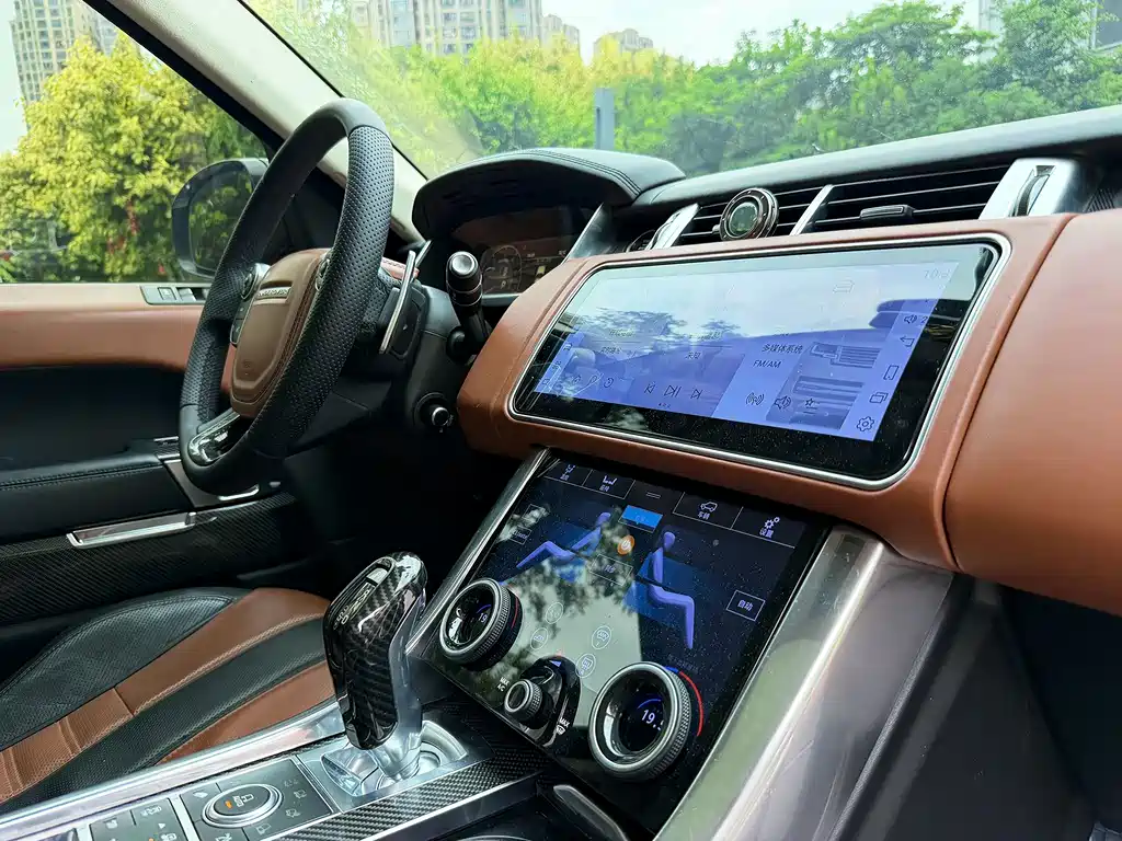 Land Rover Range Rover Sport 2016 — фото 11