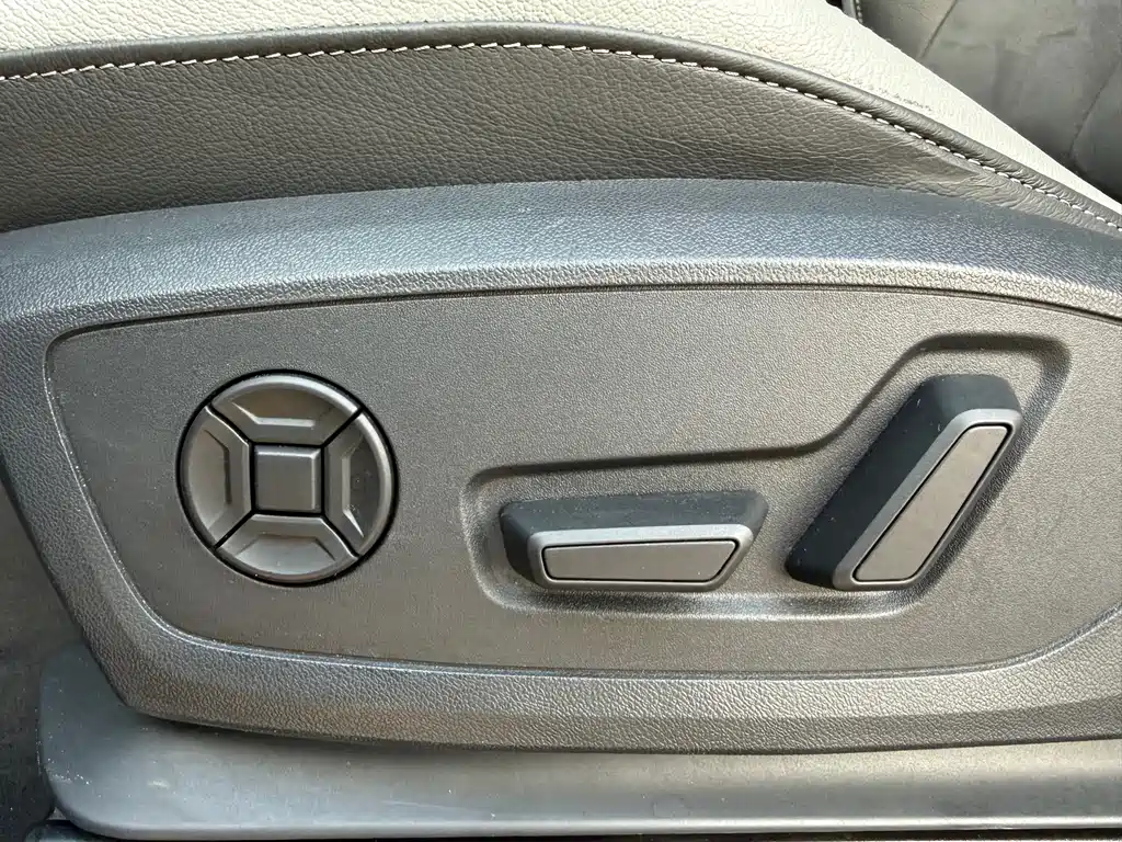 Audi Q3 2023 — фото 16