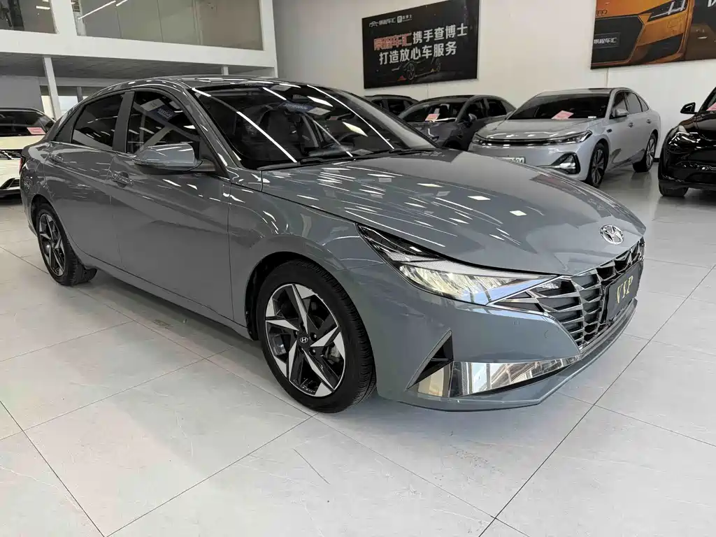 Hyundai Elantra 2023