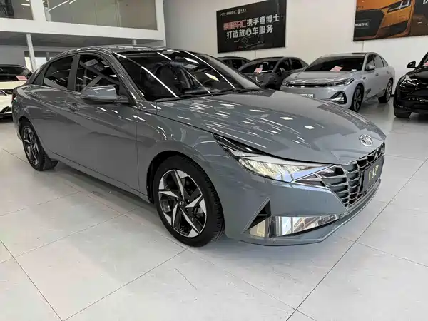 Hyundai Elantra 2023