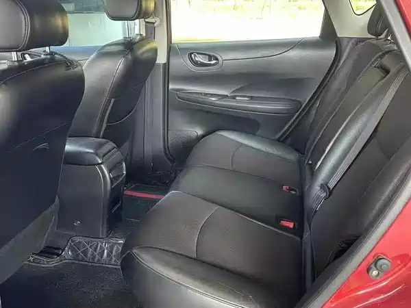 Nissan Tiida 2013