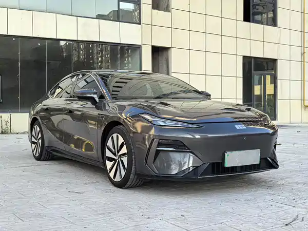 Geely Galaxy E8 2024