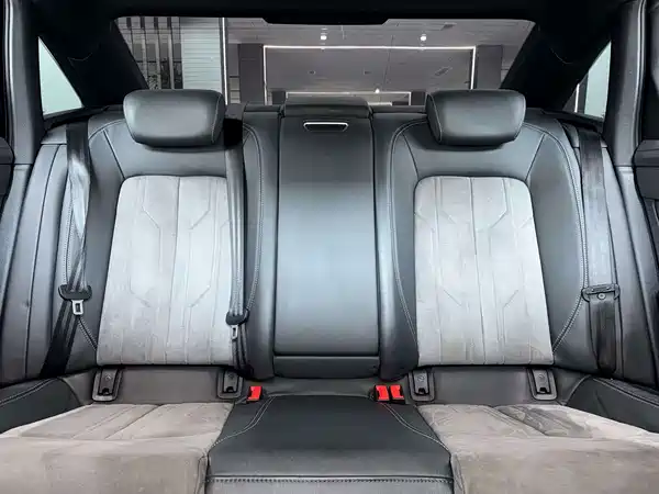 Audi A6L 2021
