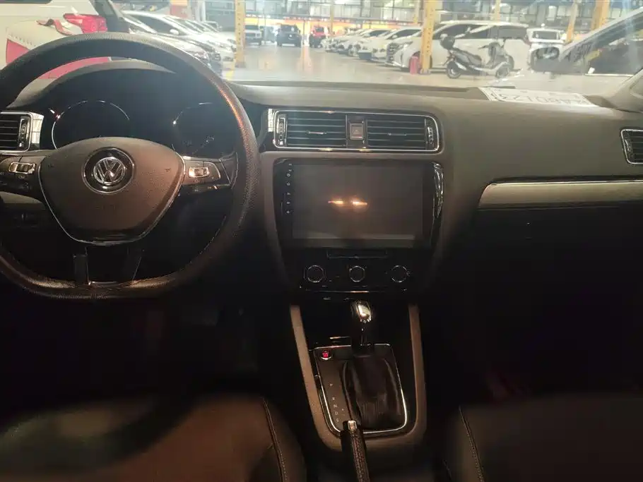 Volkswagen Sagitar 2019 — фото 12