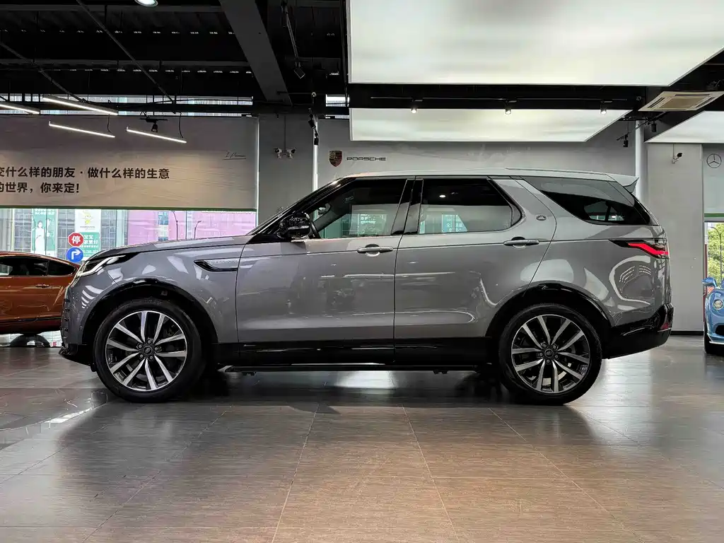 Land Rover Discovery 2021 — фото 18