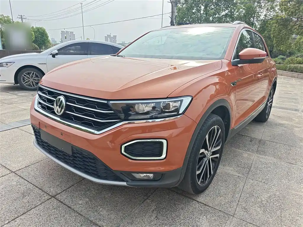 Volkswagen T-Roc 2019 — фото 1