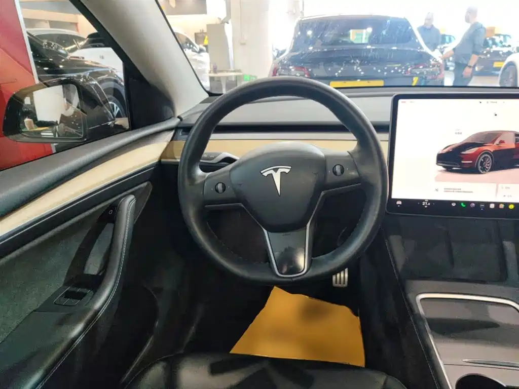Tesla Model Y 2022 — фото 11