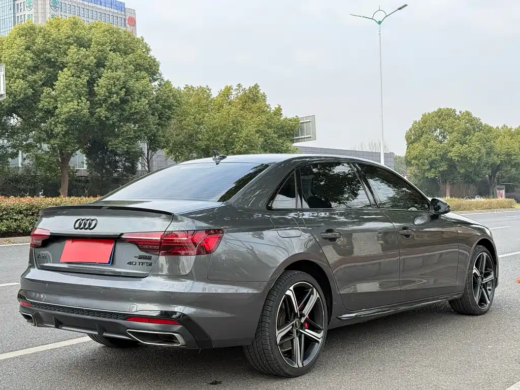 Audi A4L 2024 — фото 22