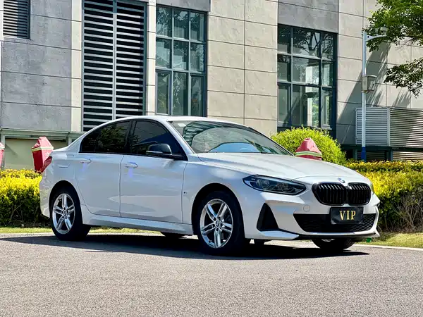 BMW 1 Series 2021