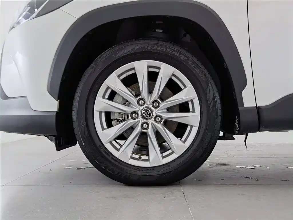 Toyota Corolla Cross 2023 — фото 17